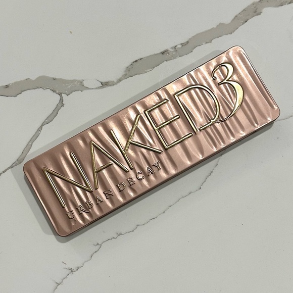 Urban Decay Naked 3 Eyeshadow Palette with Neutral Hues - Picture 5 of 10